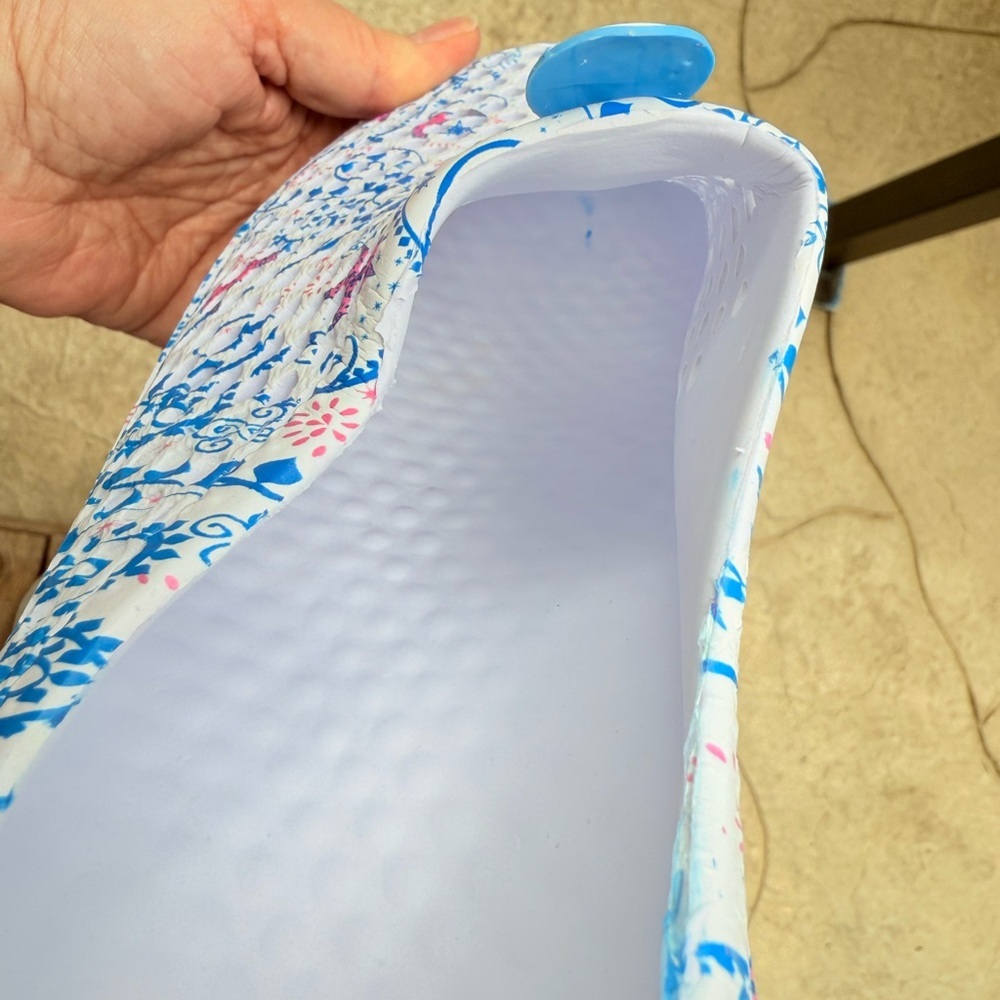 Women’s  Sport 8.5 Water/Beach/Every Day Shoes - Blue and Pink Pattern - Picture 11 of 13